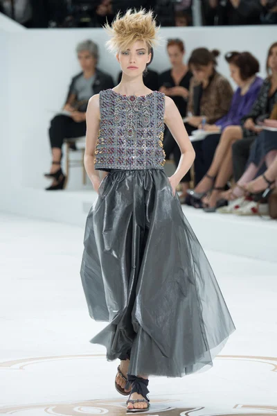 Look 30